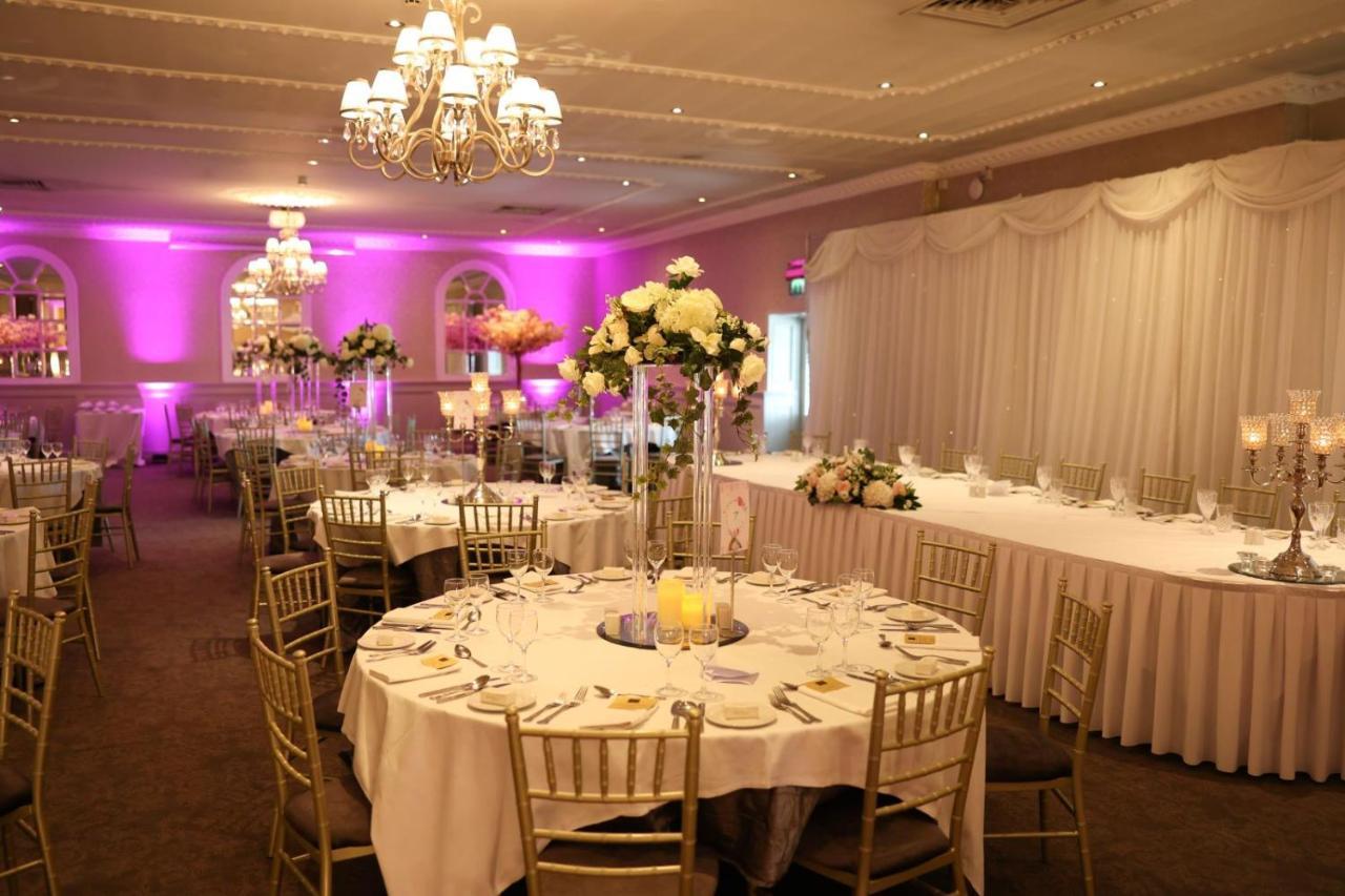 County Arms Birr Hotel Bagian luar foto