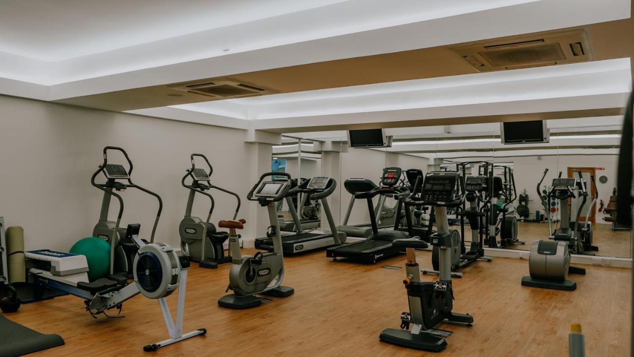 County Arms Birr Hotel Bagian luar foto