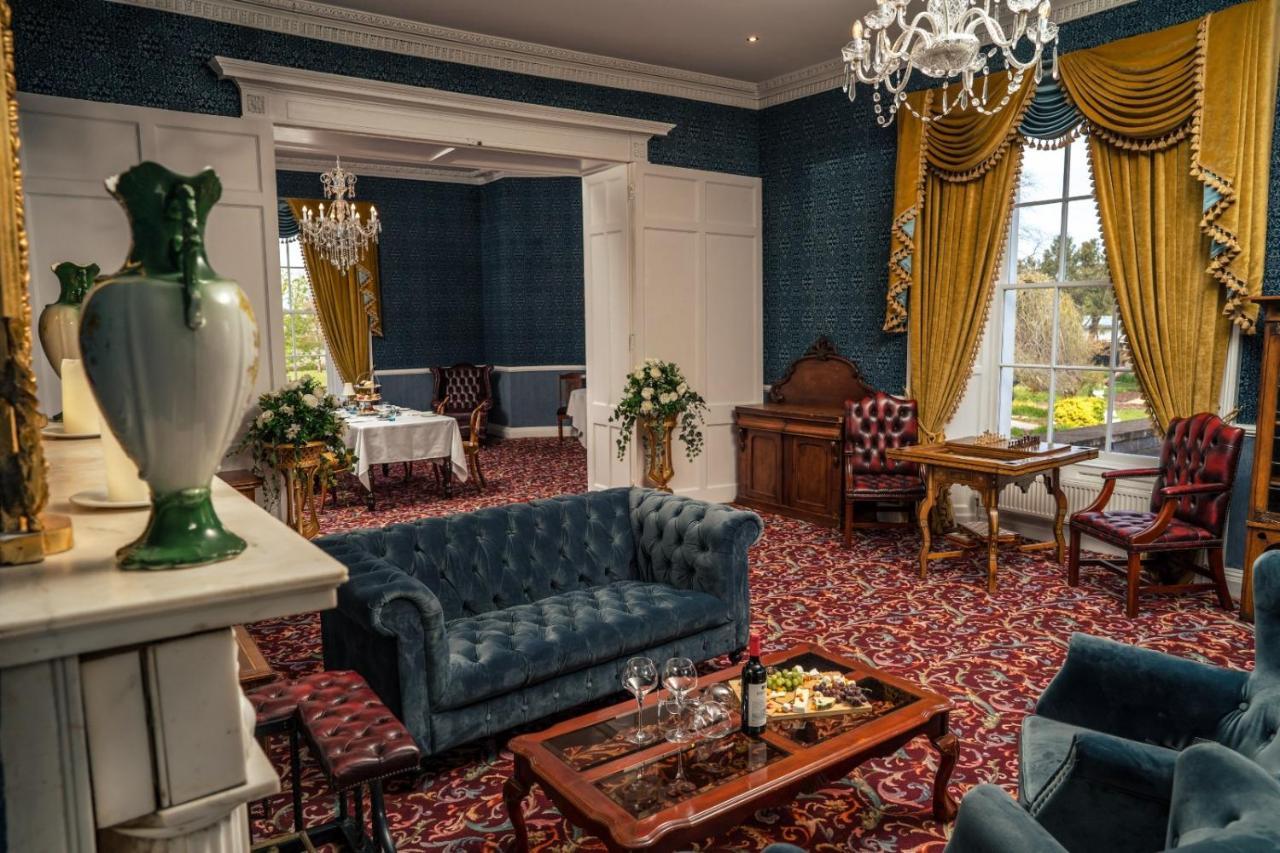 County Arms Birr Hotel Bagian luar foto