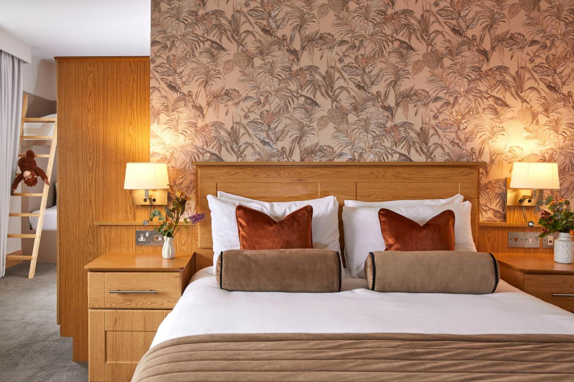 County Arms Birr Hotel Bagian luar foto