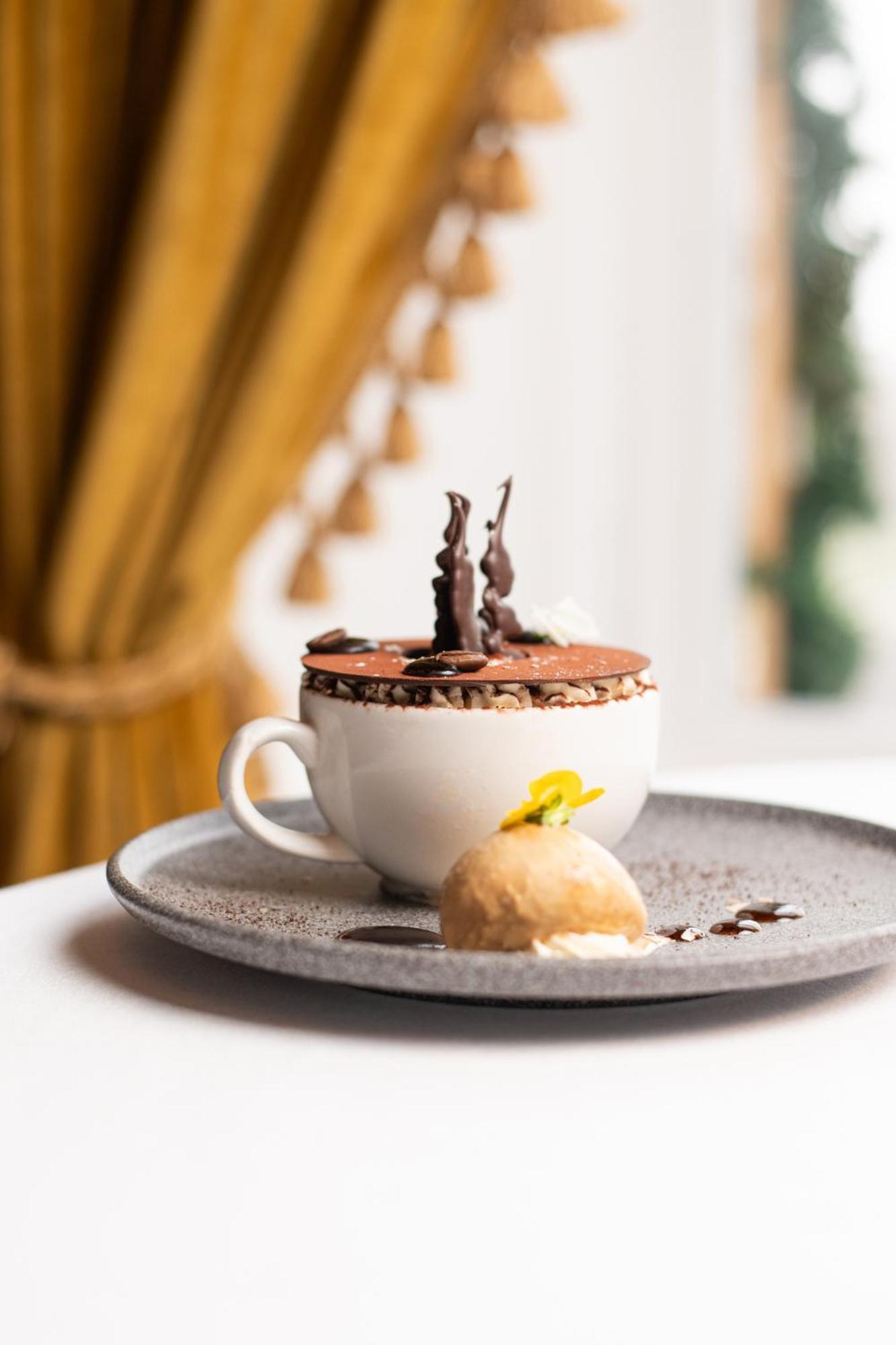 County Arms Birr Hotel Bagian luar foto