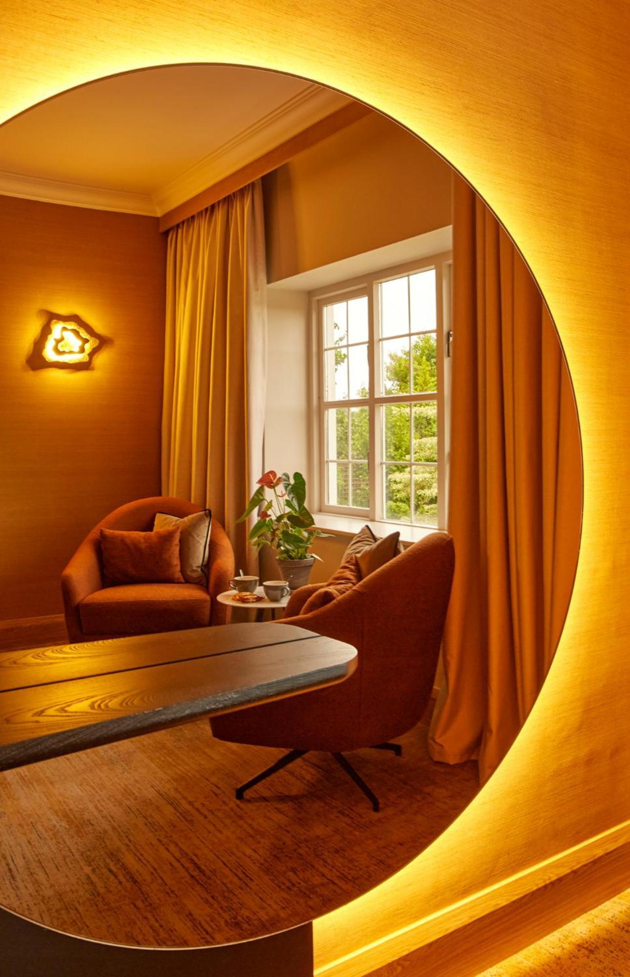 County Arms Birr Hotel Bagian luar foto