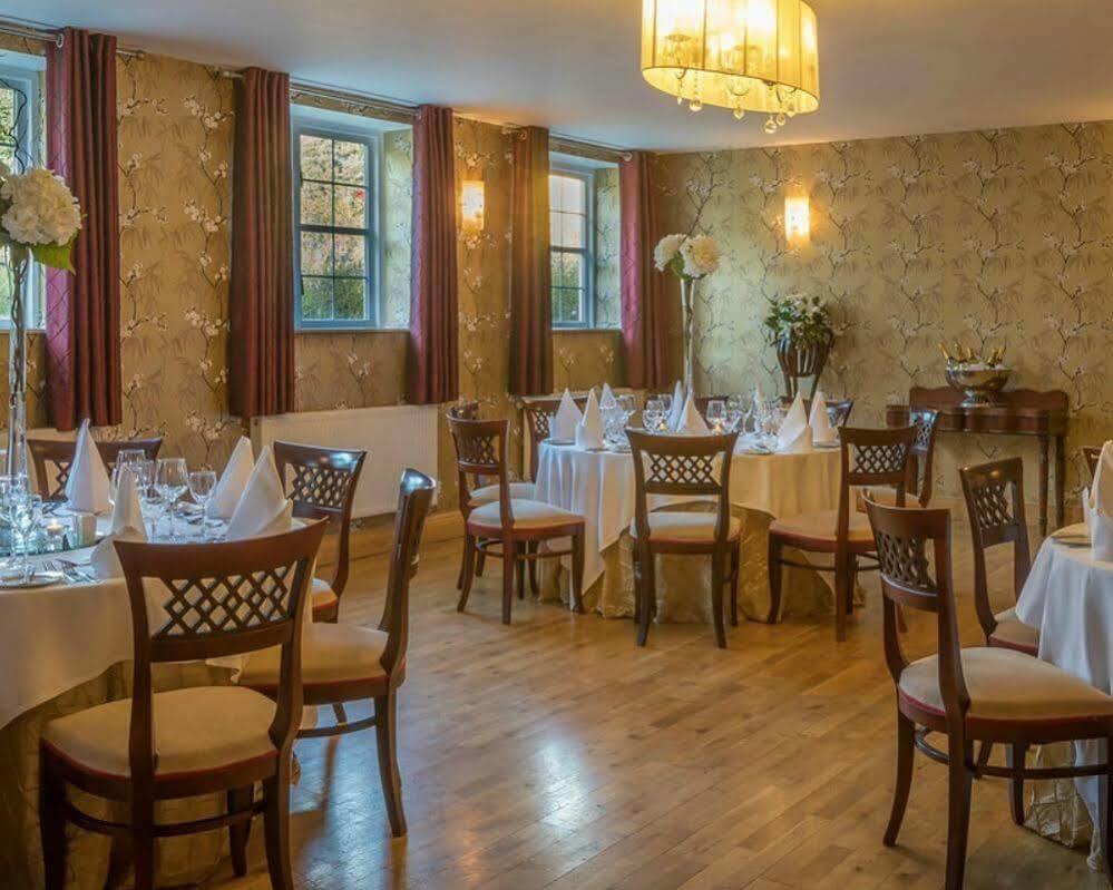 County Arms Birr Hotel Bagian luar foto